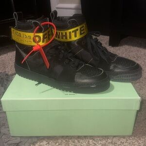 Off-White Industrial Belt Hi Top Sneakers | Size: EU 41 | Color : Black